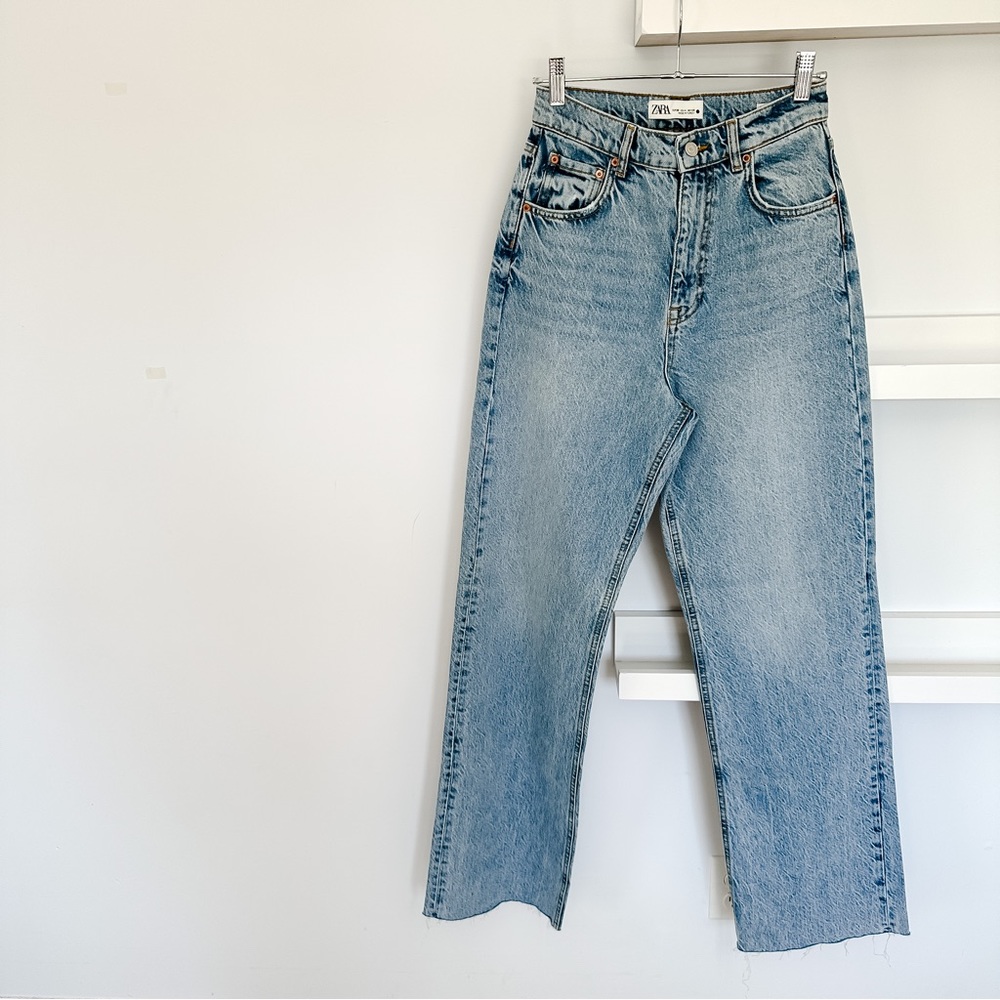 Zara The 90s Full Length Light Wash Raw Hem Jean